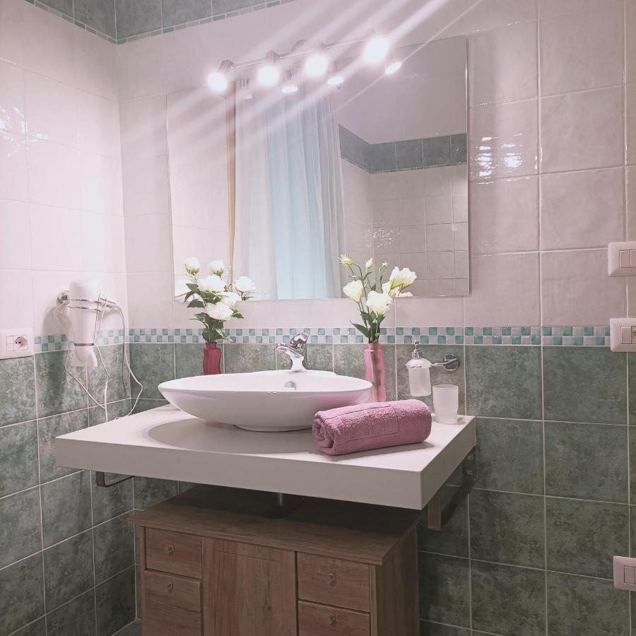 Sunny House Fourteen Асемини Екстериор снимка